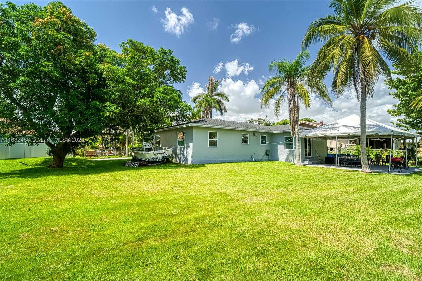 Small Image of 216 SOUTH WEST 6TH ST, Hallandale Beach Number 48