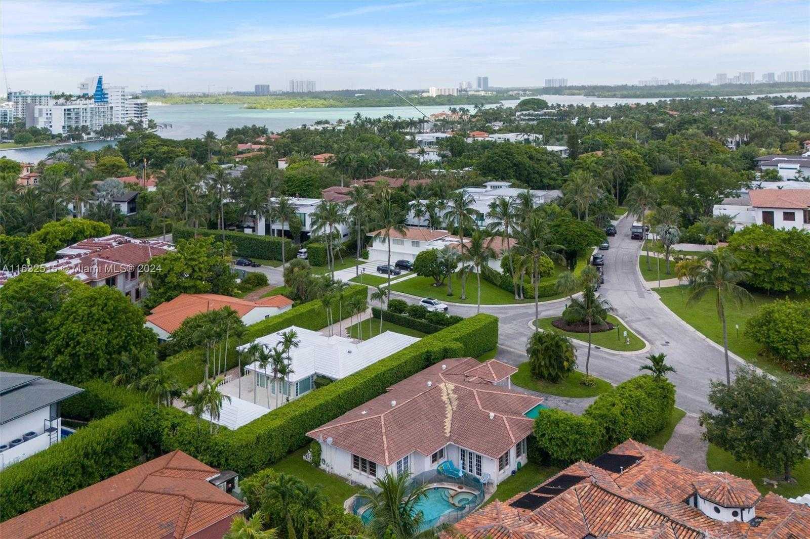 Small Image of 96 BAL CROSS DR, Bal Harbour Number 12
