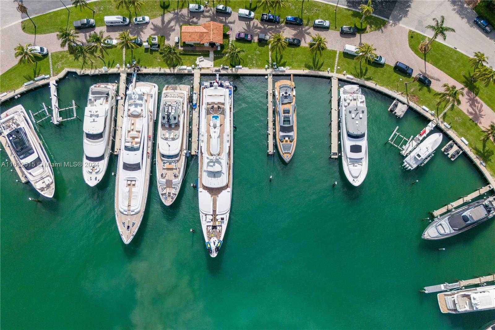 Small Image of 96 BAL CROSS DR, Bal Harbour Number 21