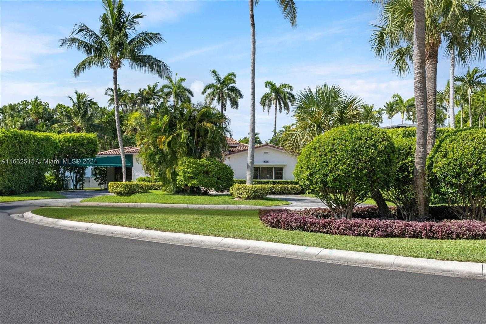 Small Image of 96 BAL CROSS DR, Bal Harbour Number 4