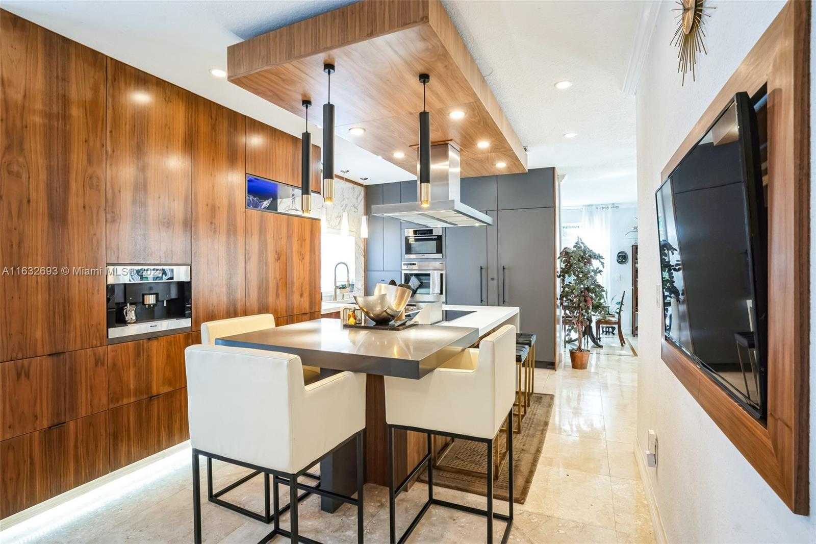 Small Image of 6478 NORTH WEST 113TH PL, Doral Number 13