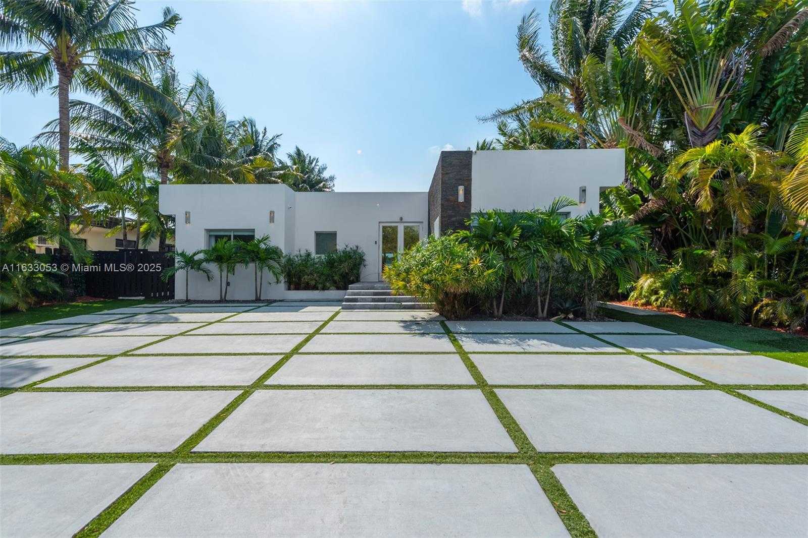 Small Image of 970 SOUTH SHORE DR, Miami Beach Number 36