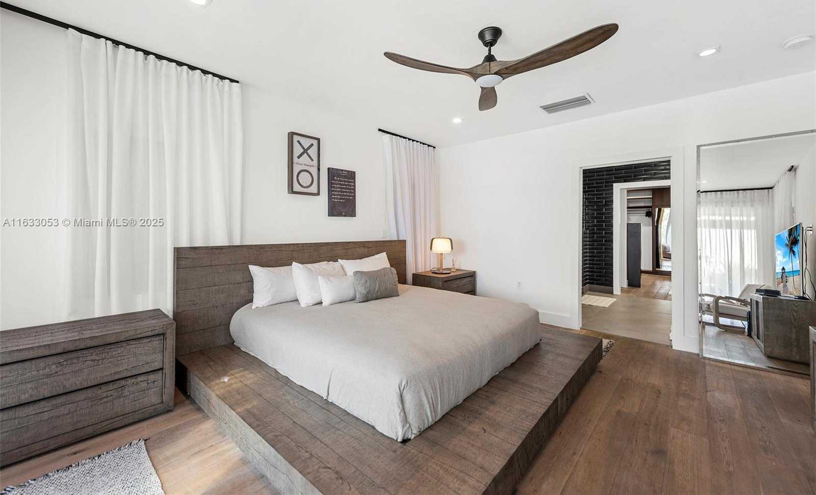 Small Image of 970 SOUTH SHORE DR, Miami Beach Number 6