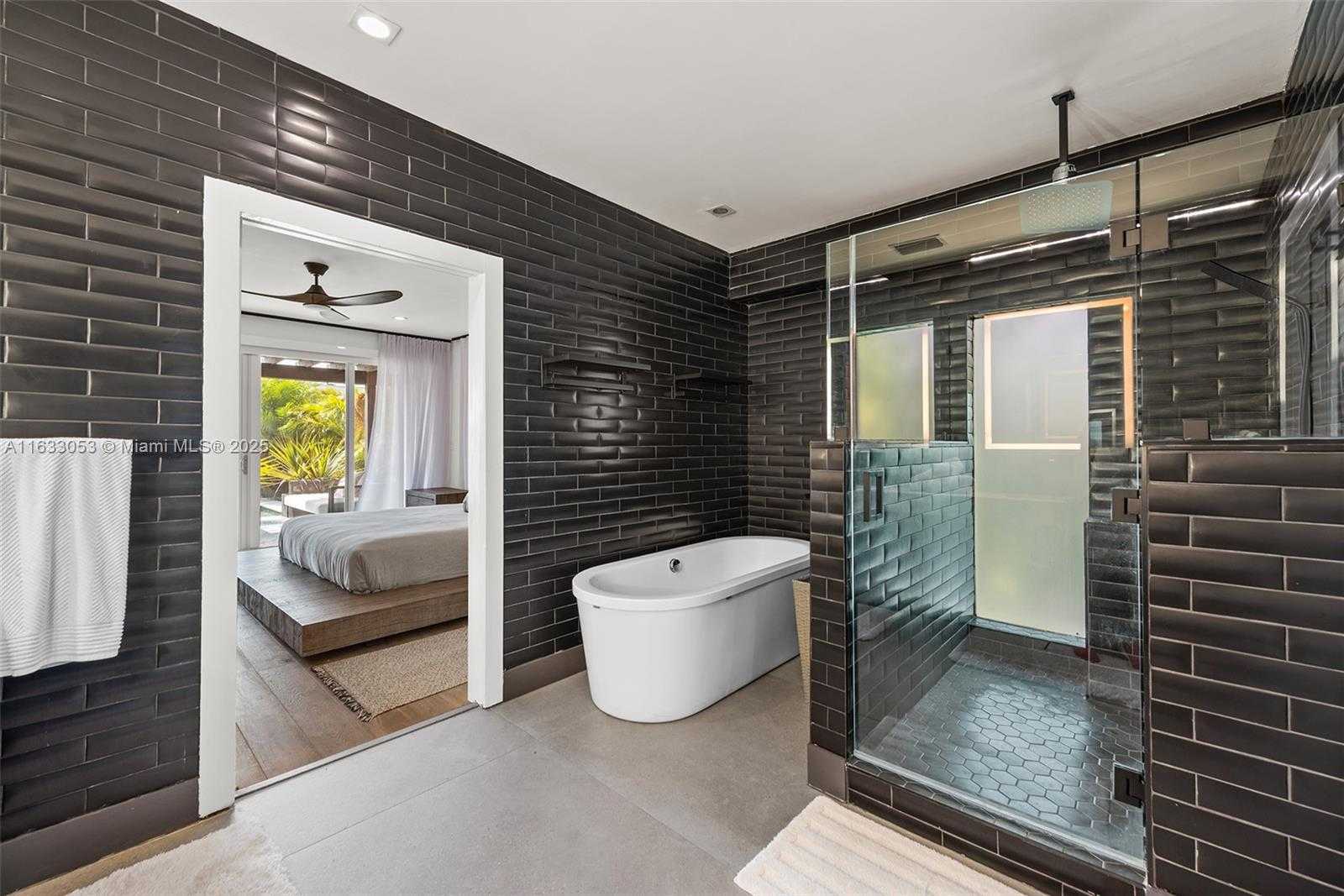 Small Image of 970 SOUTH SHORE DR, Miami Beach Number 7