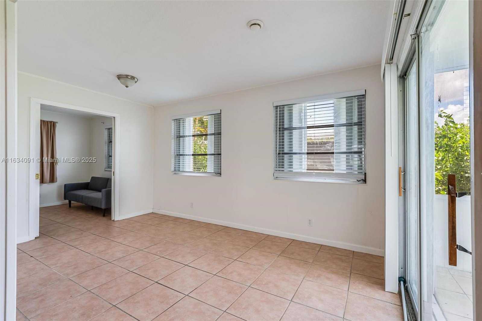 Small Image of 6930 NORTH WEST 11TH CT, Margate Number 10