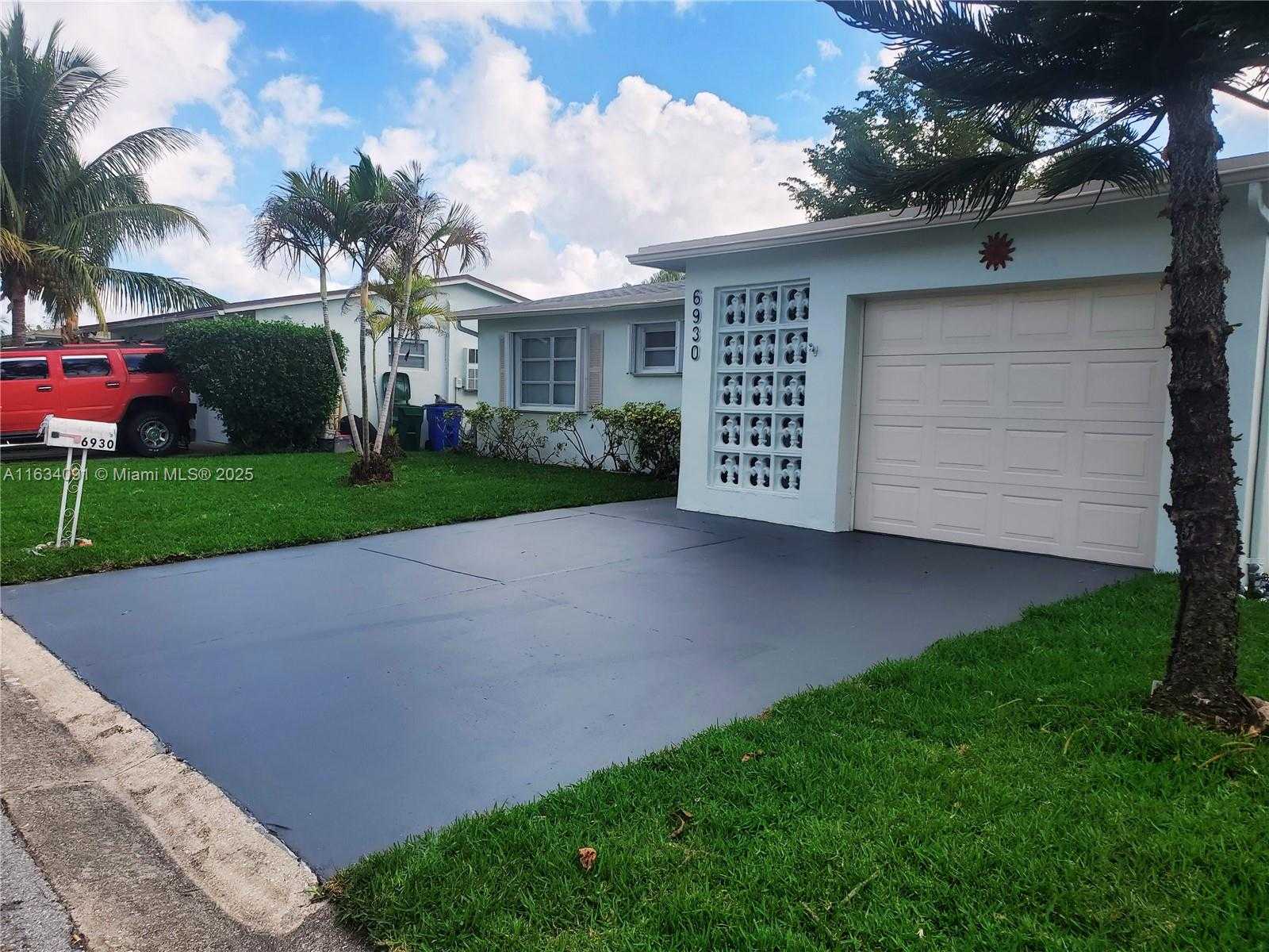 Small Image of 6930 NORTH WEST 11TH CT, Margate Number 2