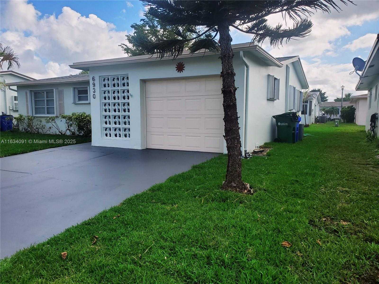 Small Image of 6930 NORTH WEST 11TH CT, Margate Number 3