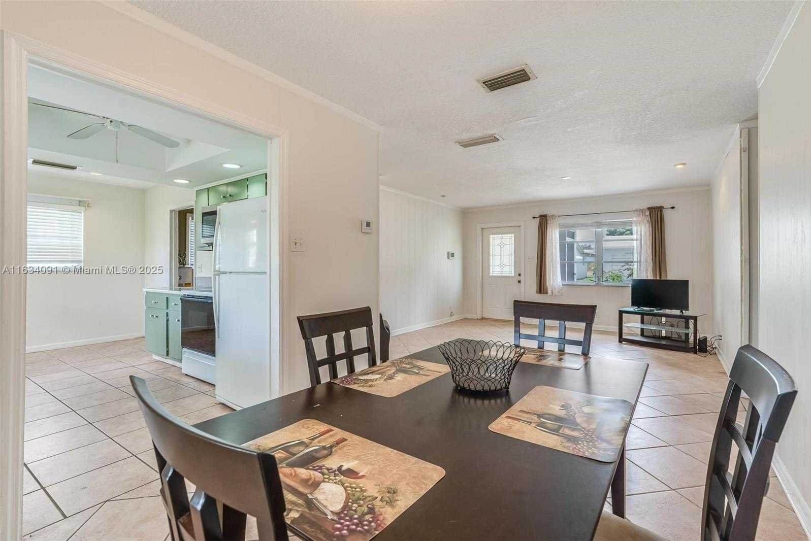 Small Image of 6930 NORTH WEST 11TH CT, Margate Number 6