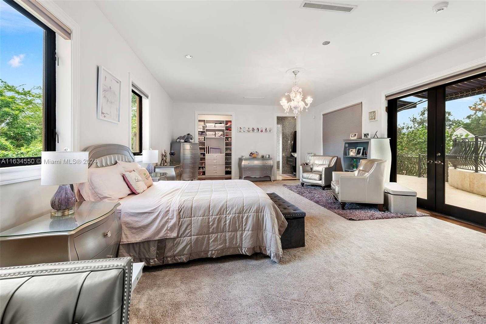 Small Image of 6700 GRANADA BLVD, Coral Gables Number 46