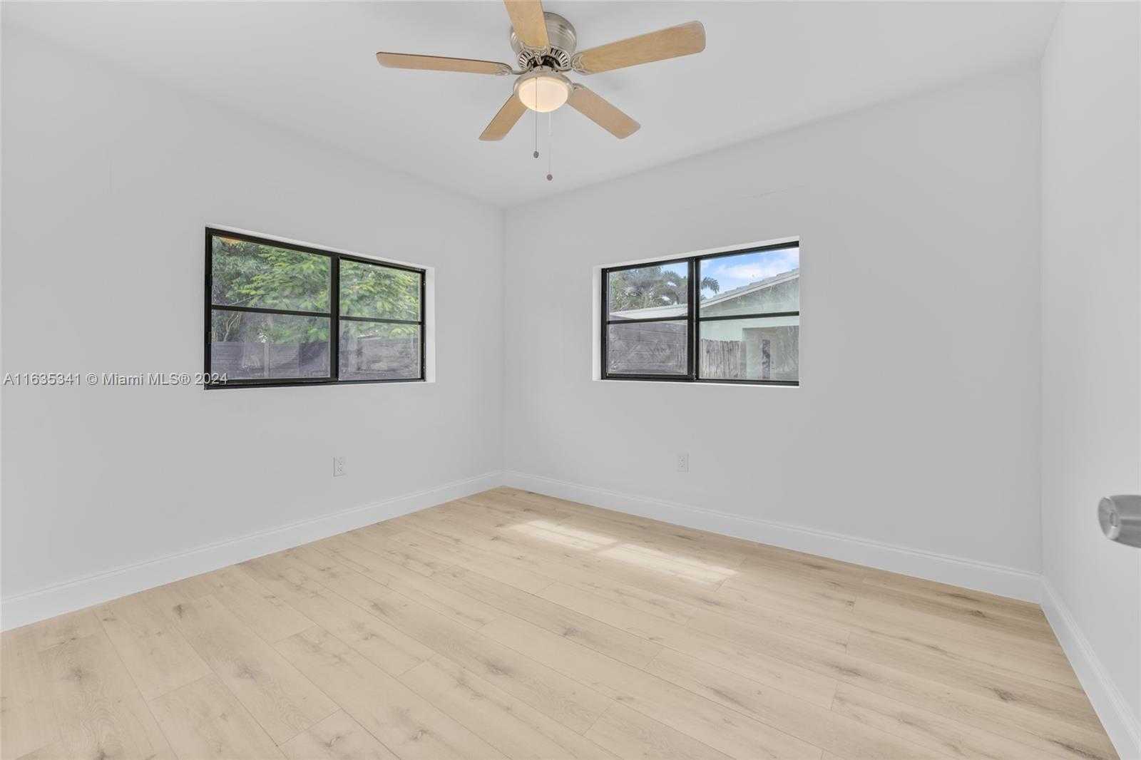 Small Image of 949 SOUTH EAST 5TH ST, Deerfield Beach Number 17