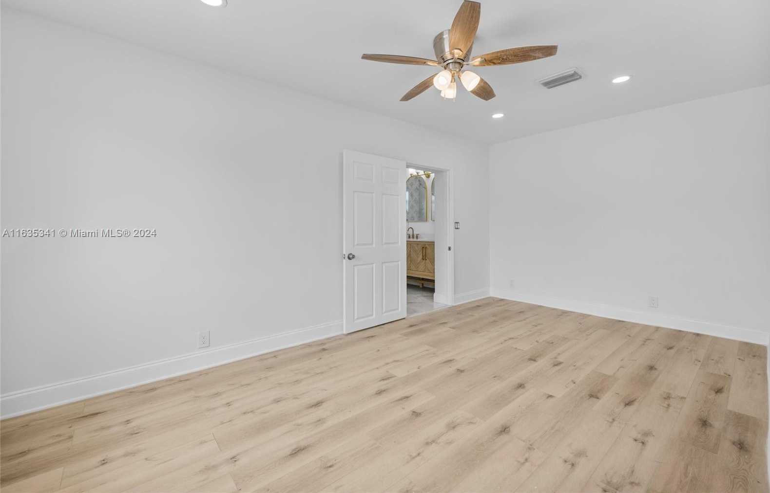 Small Image of 949 SOUTH EAST 5TH ST, Deerfield Beach Number 18