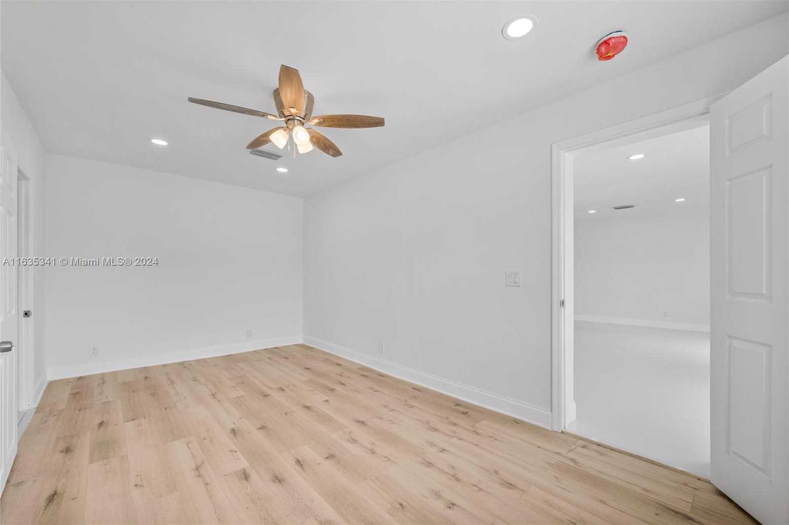 Small Image of 949 SOUTH EAST 5TH ST, Deerfield Beach Number 20
