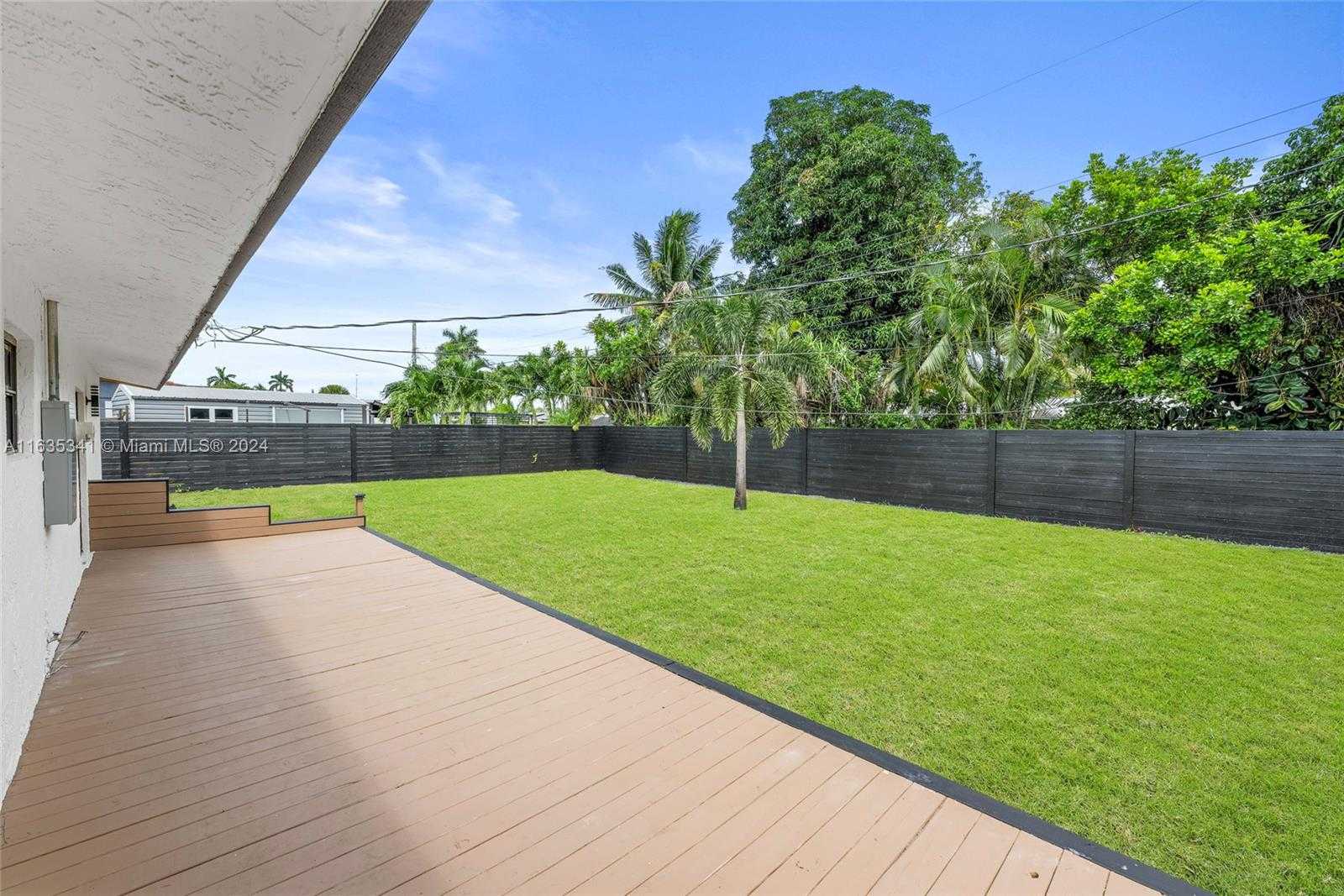 Small Image of 949 SOUTH EAST 5TH ST, Deerfield Beach Number 23