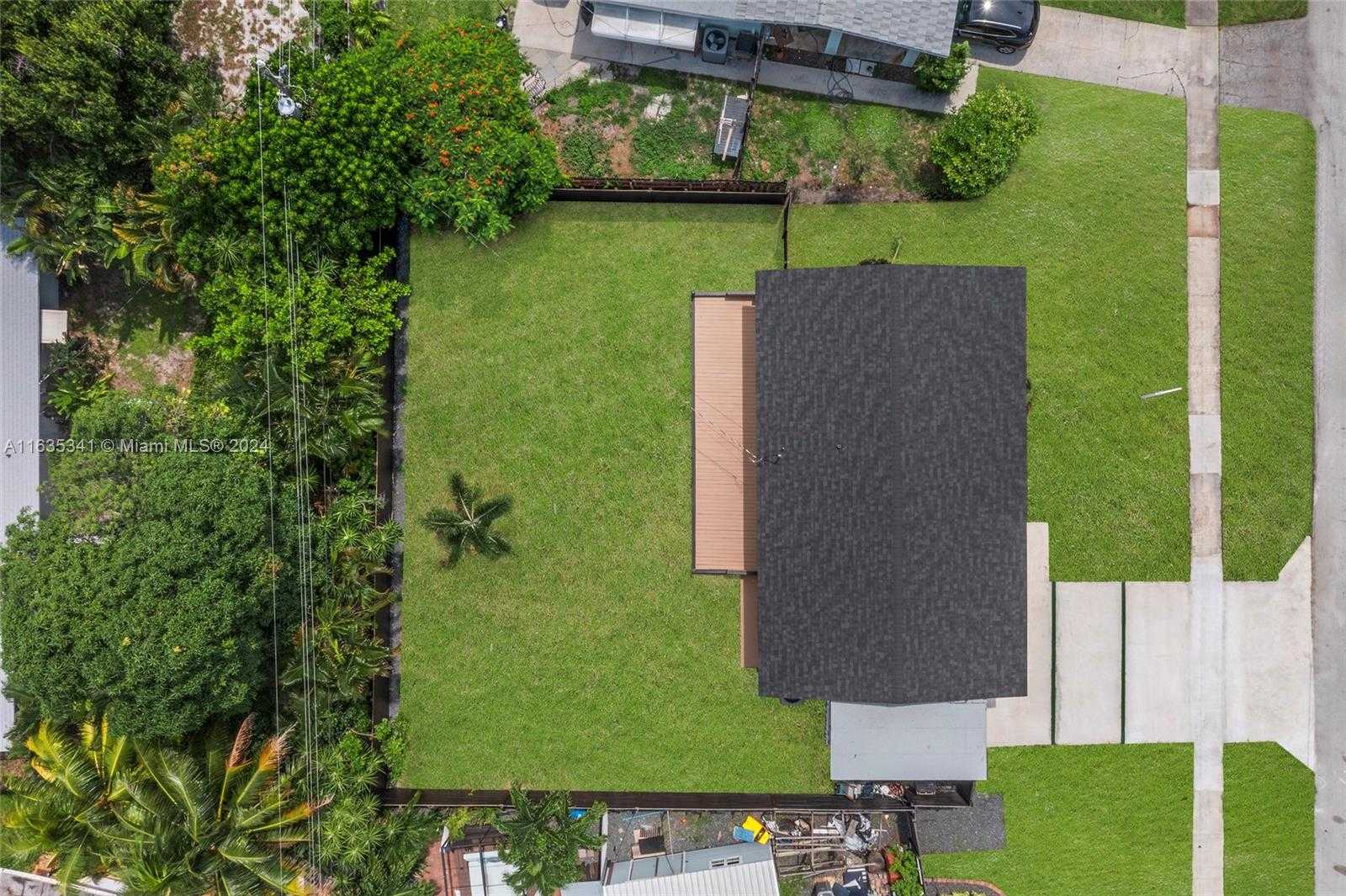Small Image of 949 SOUTH EAST 5TH ST, Deerfield Beach Number 28