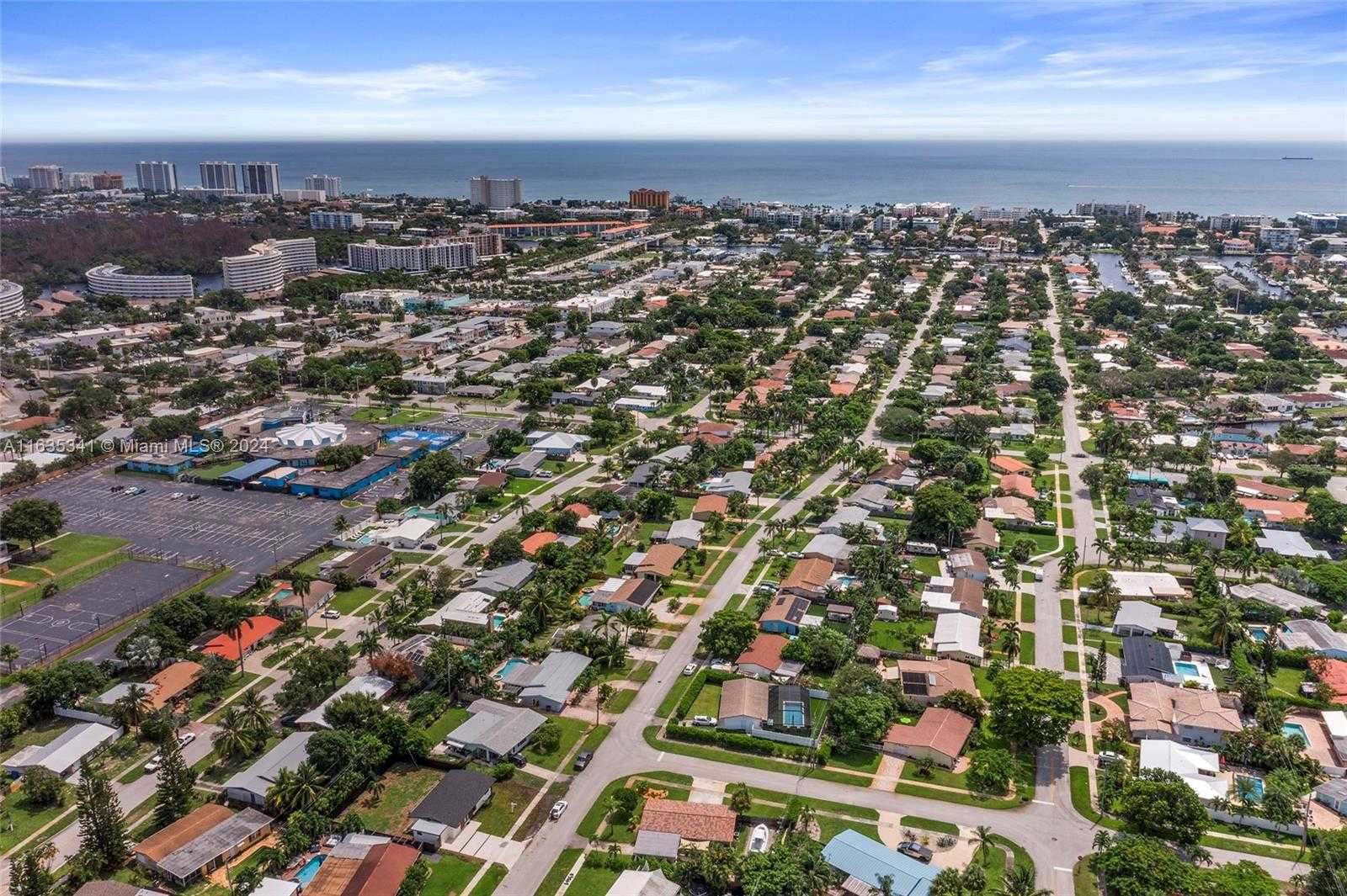 Small Image of 949 SOUTH EAST 5TH ST, Deerfield Beach Number 32