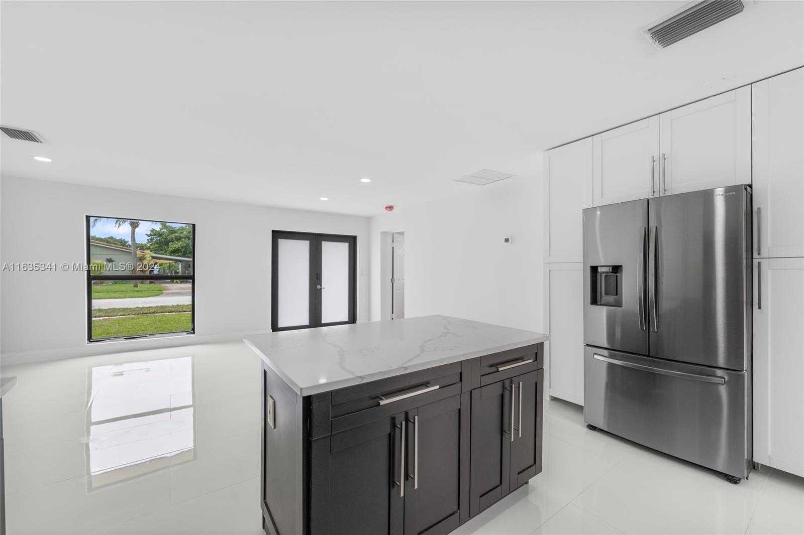 Small Image of 949 SOUTH EAST 5TH ST, Deerfield Beach Number 7