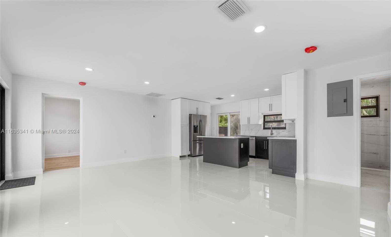 Small Image of 949 SOUTH EAST 5TH ST, Deerfield Beach Number 8