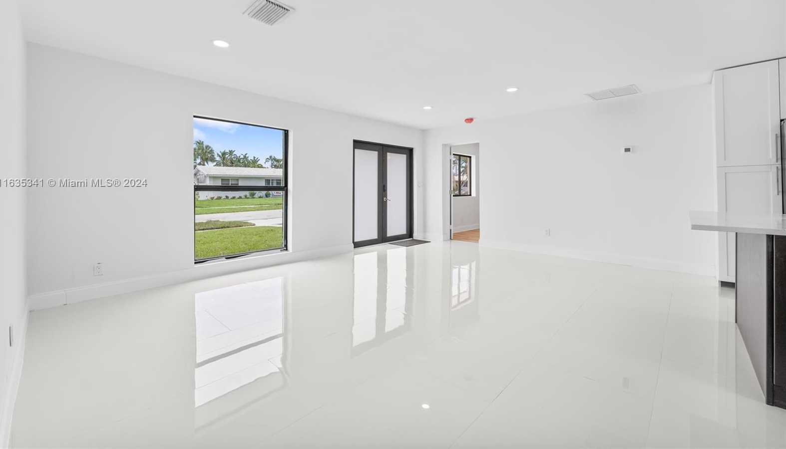 Small Image of 949 SOUTH EAST 5TH ST, Deerfield Beach Number 9
