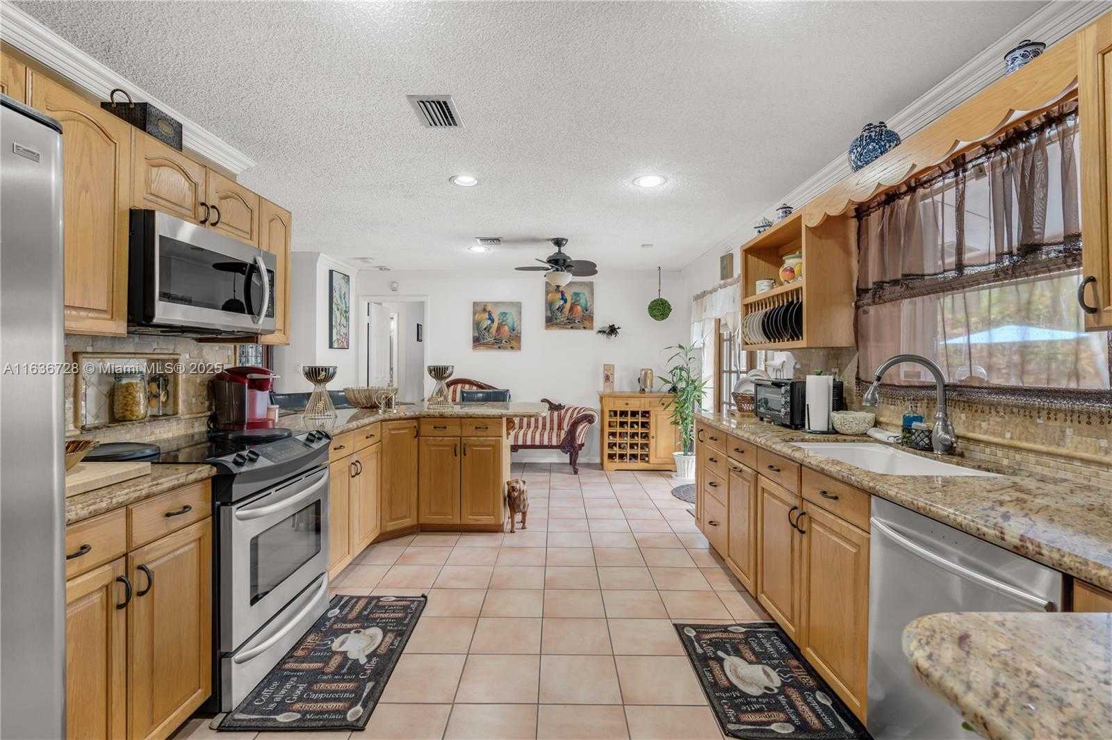 Small Image of 12861 SOUTH WEST 149TH ST, Miami Number 10
