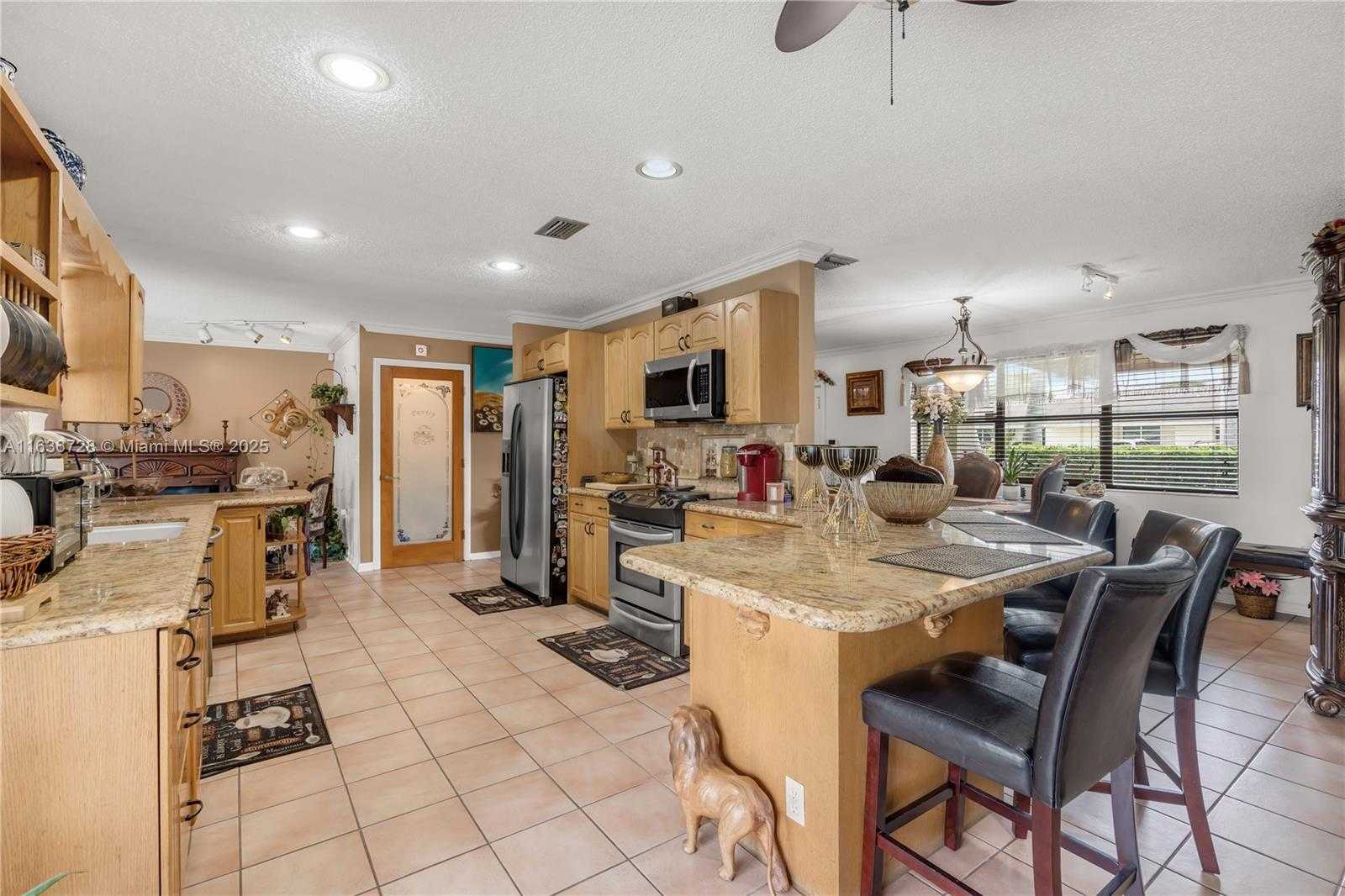 Small Image of 12861 SOUTH WEST 149TH ST, Miami Number 11