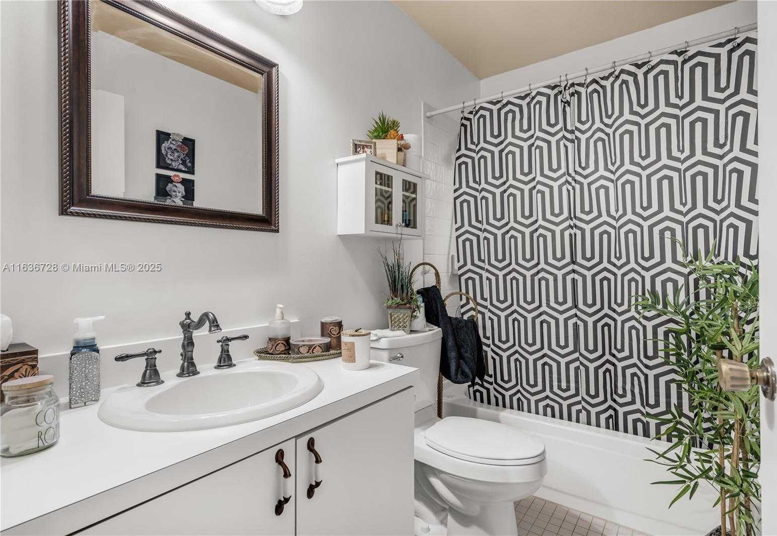 Small Image of 12861 SOUTH WEST 149TH ST, Miami Number 17