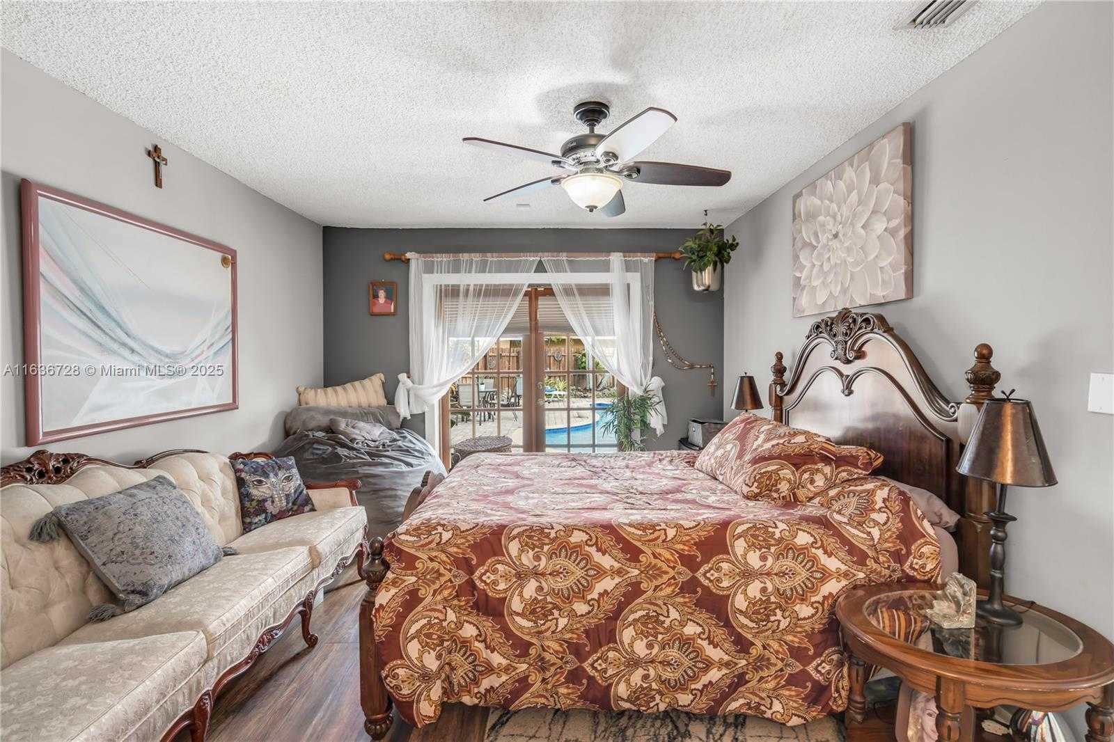 Small Image of 12861 SOUTH WEST 149TH ST, Miami Number 19