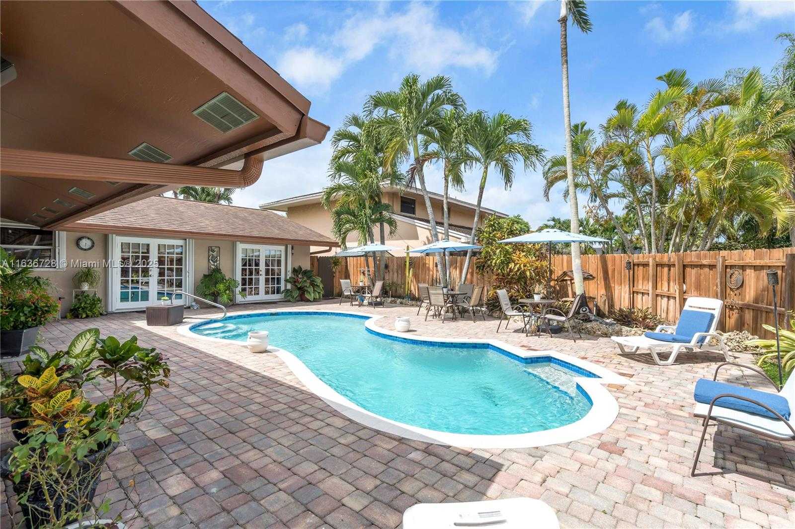 Small Image of 12861 SOUTH WEST 149TH ST, Miami Number 30