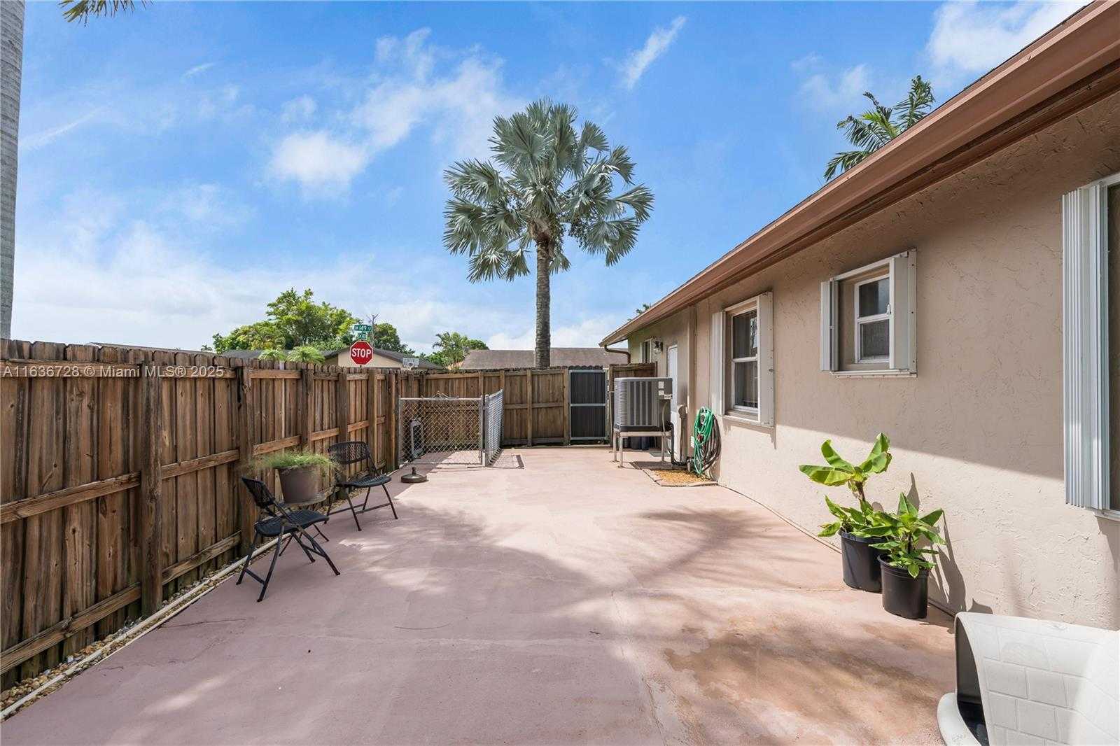 Small Image of 12861 SOUTH WEST 149TH ST, Miami Number 32