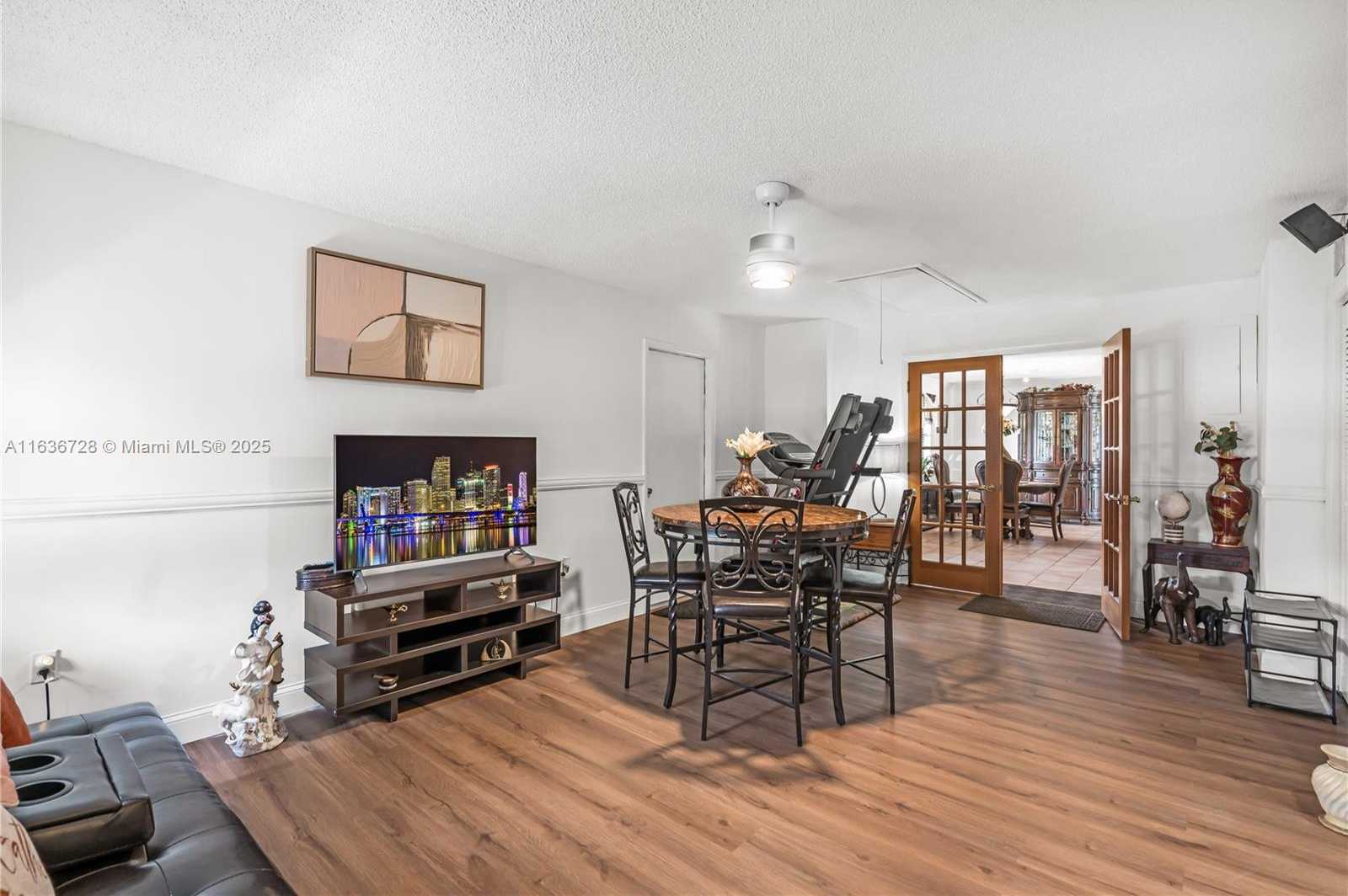 Small Image of 12861 SOUTH WEST 149TH ST, Miami Number 8