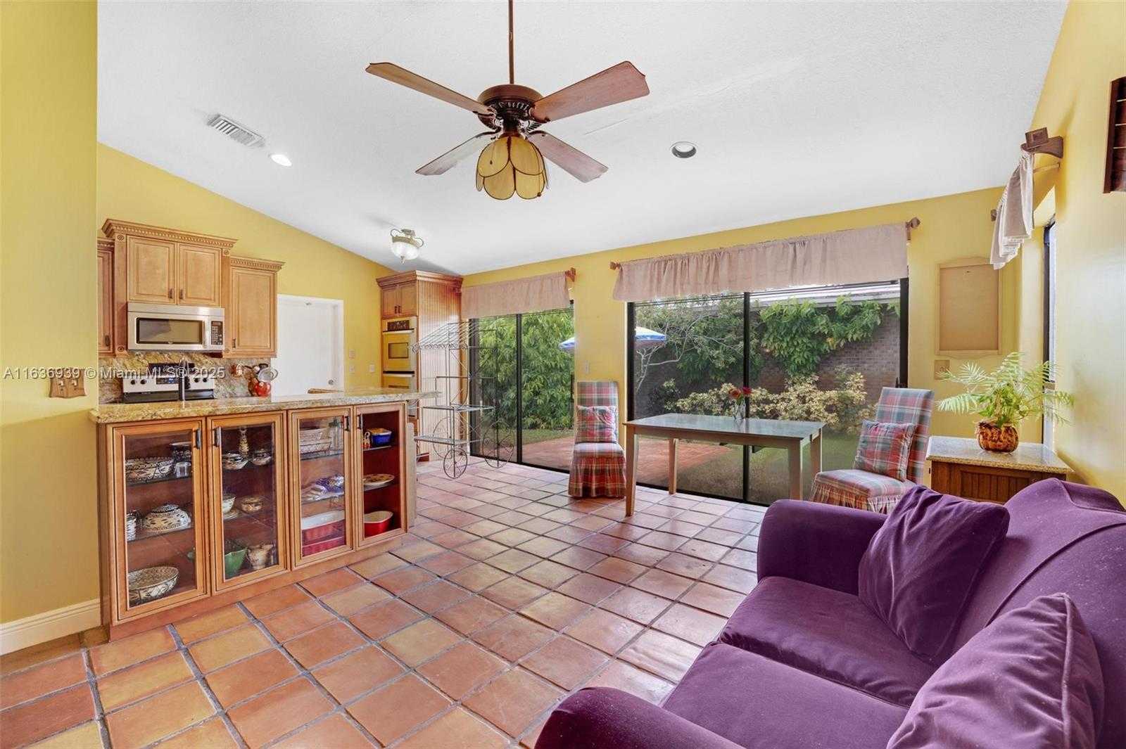 Small Image of 3440 EAST POINT DR, Cooper City Number 14