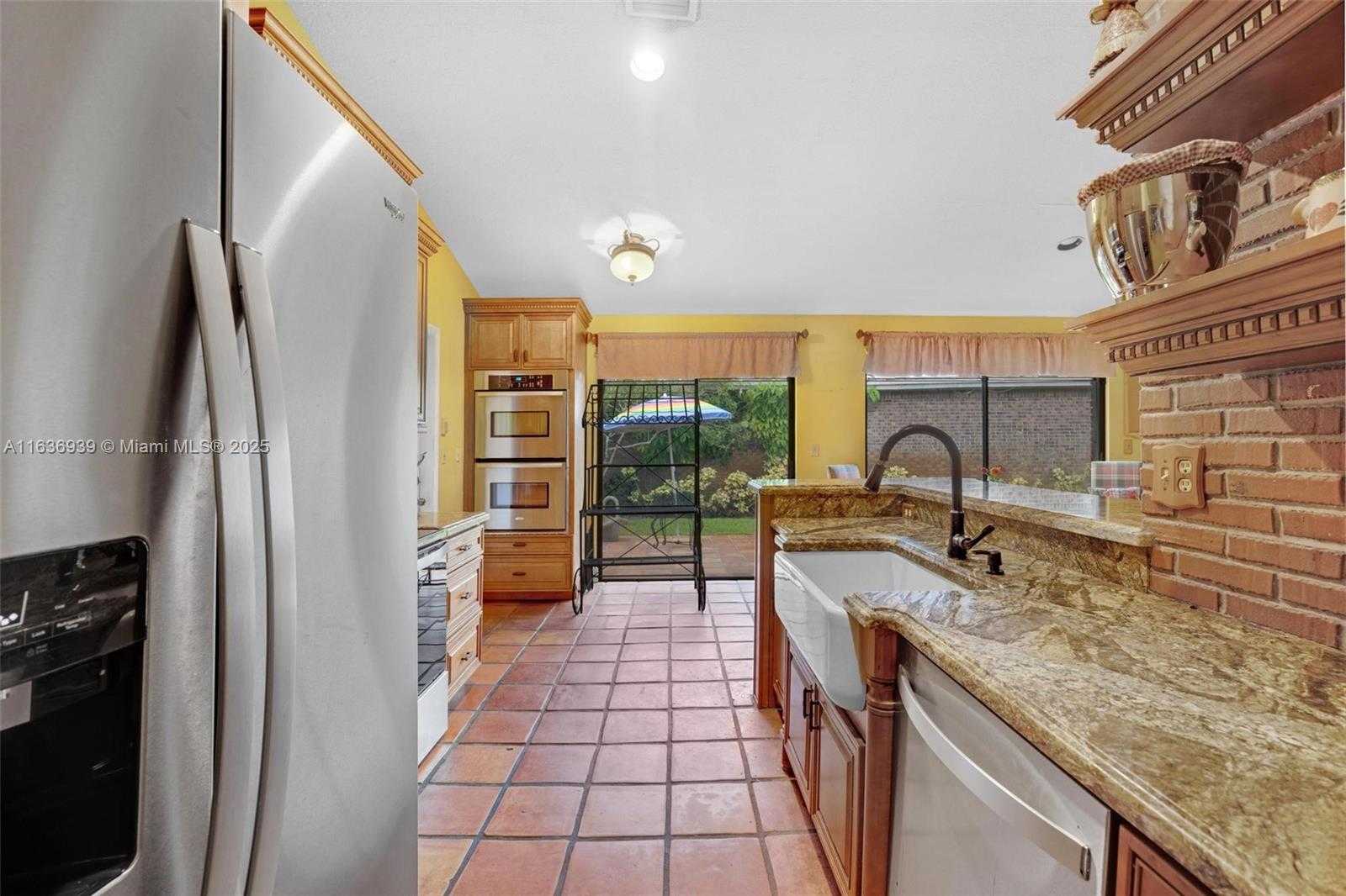 Small Image of 3440 EAST POINT DR, Cooper City Number 16