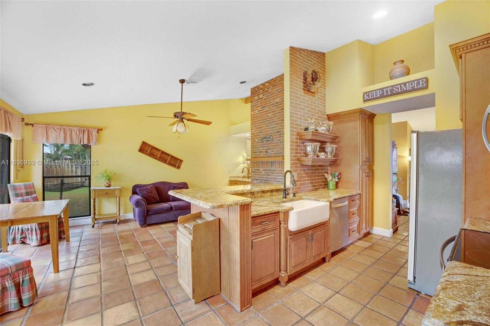 Small Image of 3440 EAST POINT DR, Cooper City Number 19