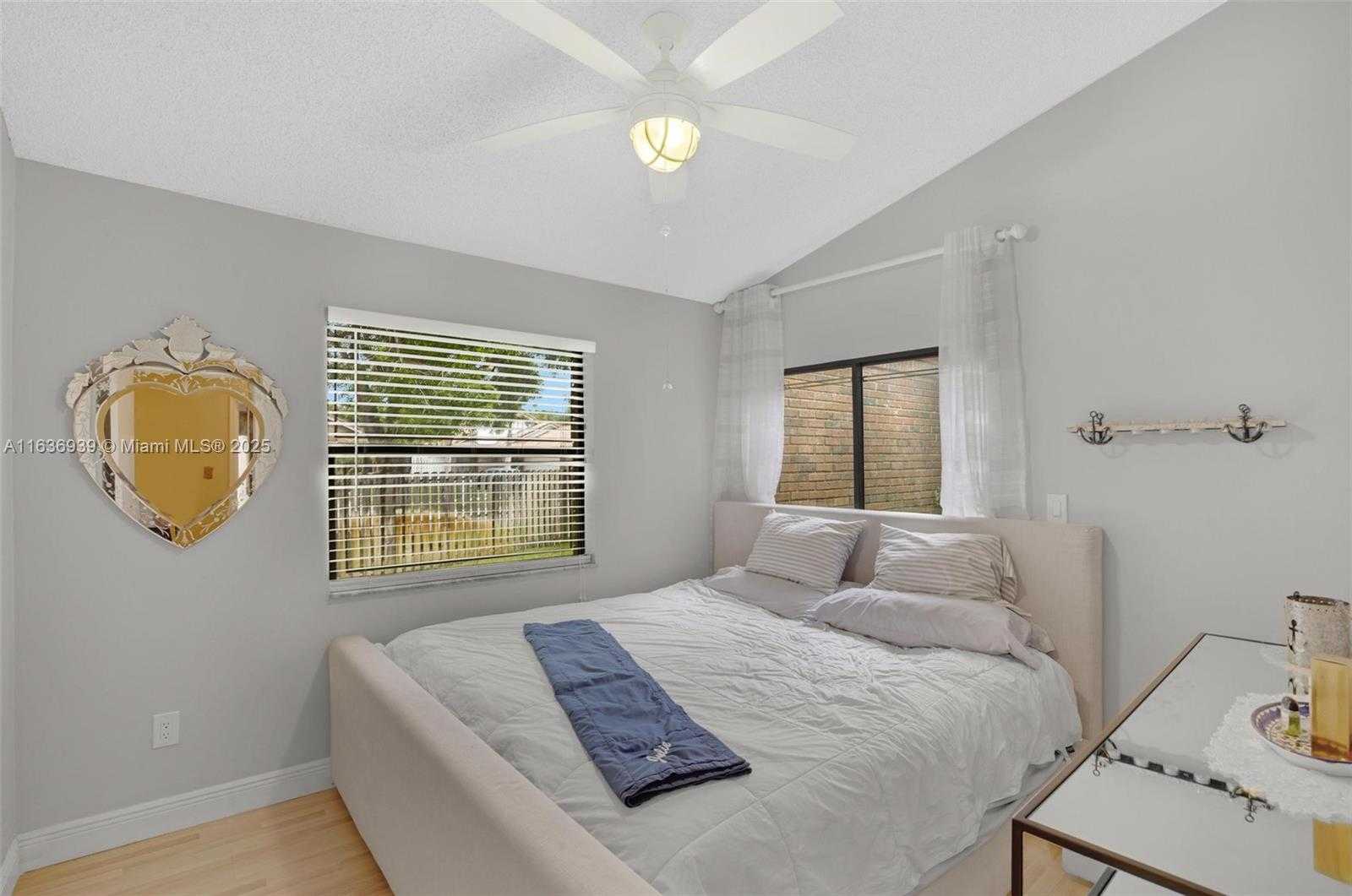 Small Image of 3440 EAST POINT DR, Cooper City Number 22