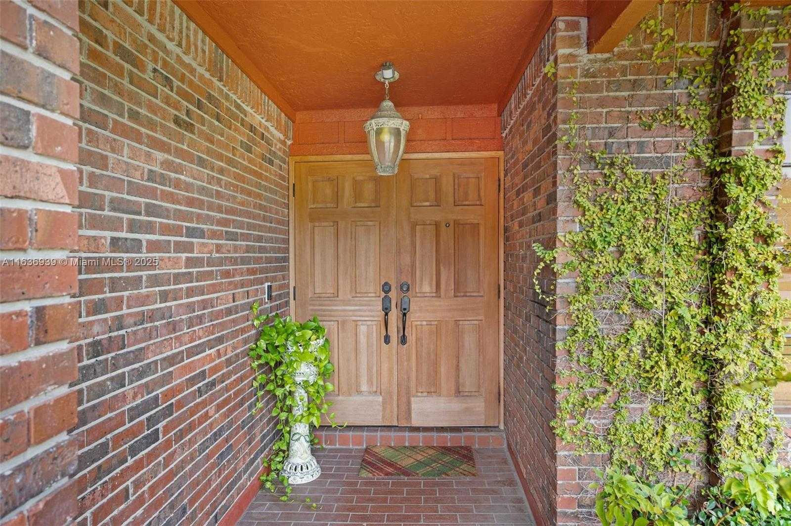 Small Image of 3440 EAST POINT DR, Cooper City Number 3