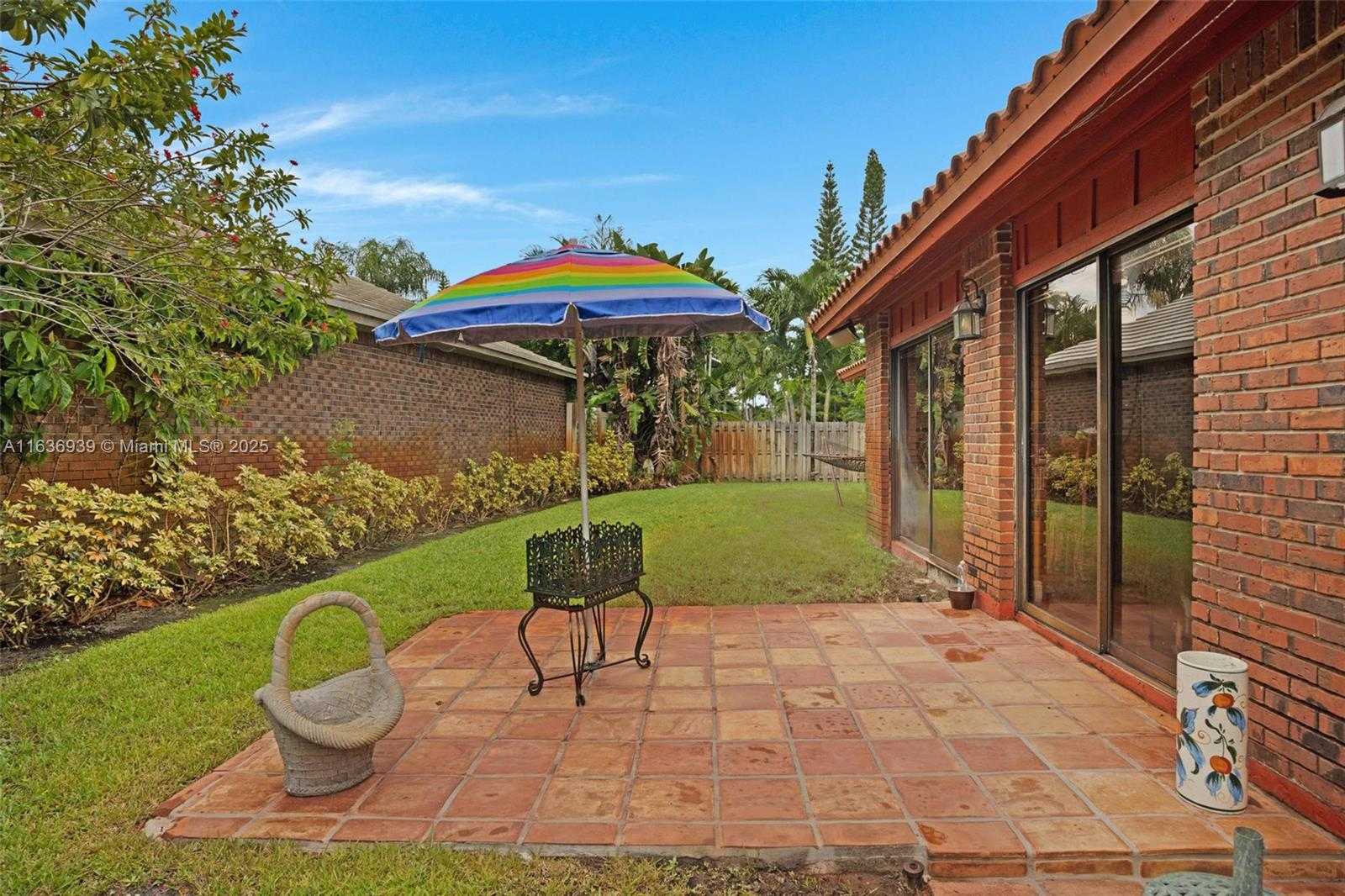 Small Image of 3440 EAST POINT DR, Cooper City Number 5