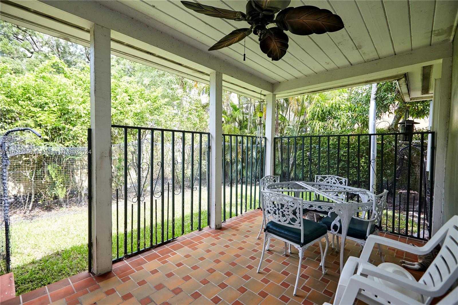 Small Image of 110, Coral Gables Number 21