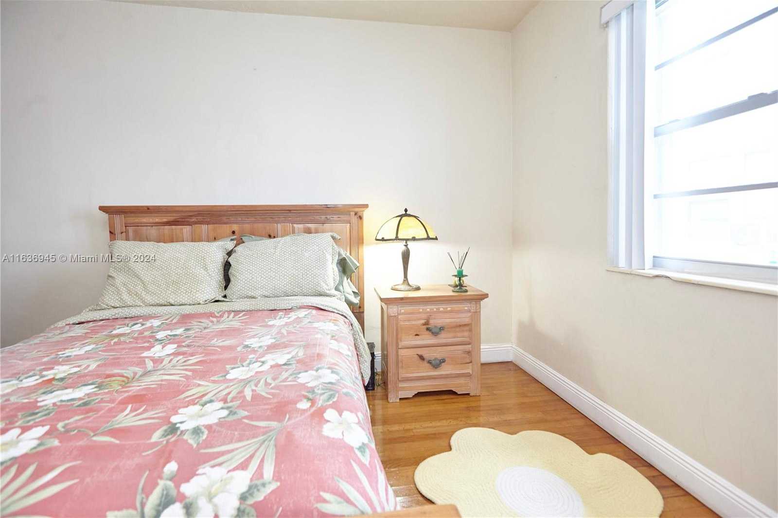 Small Image of 110, Coral Gables Number 42