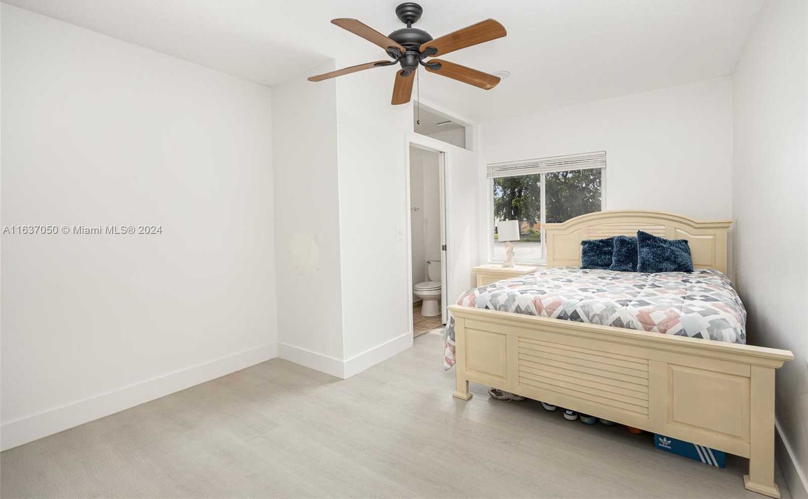 Small Image of 8205 SOUTH WEST 12TH PL, North Lauderdale Number 13