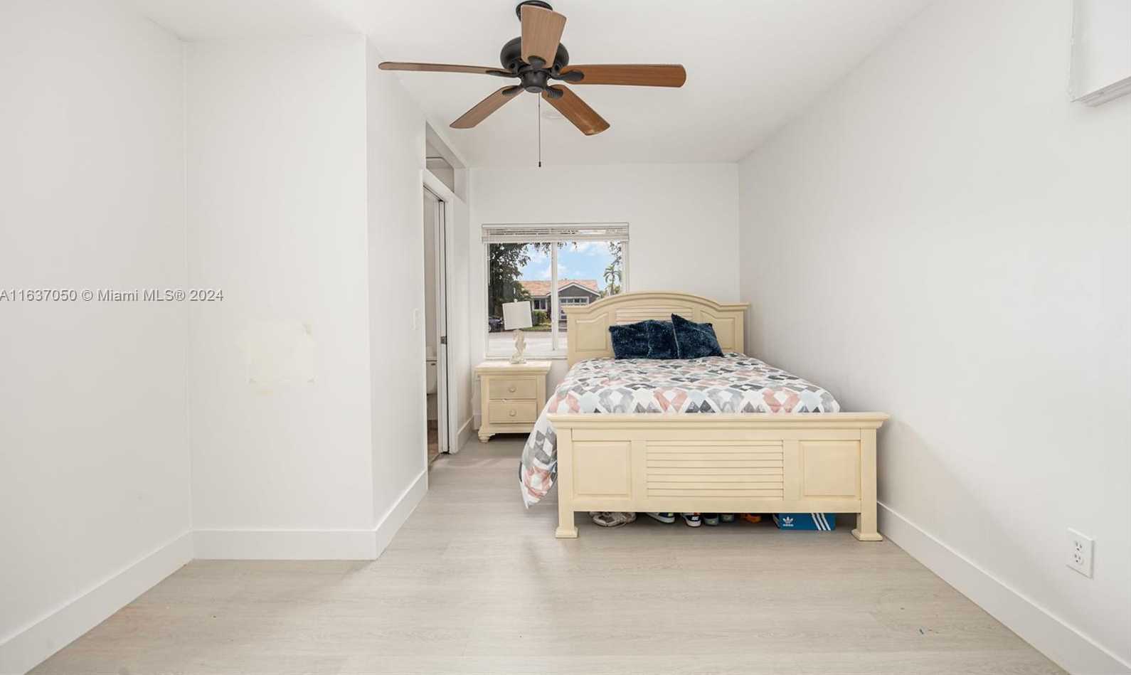 Small Image of 8205 SOUTH WEST 12TH PL, North Lauderdale Number 14