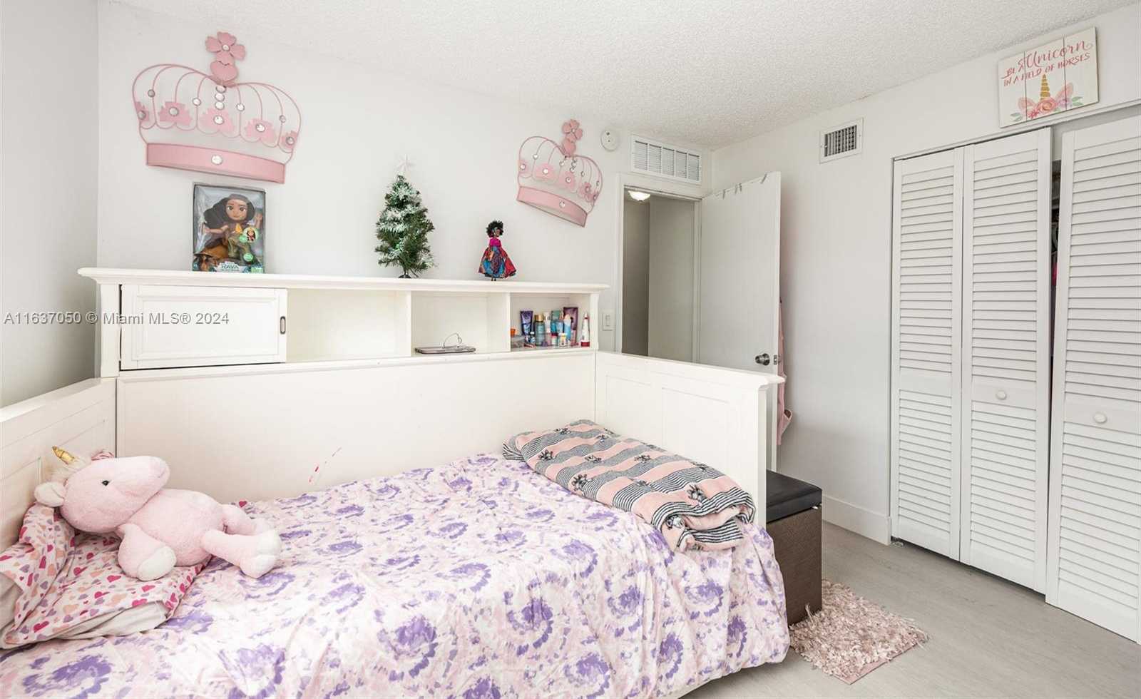 Small Image of 8205 SOUTH WEST 12TH PL, North Lauderdale Number 26