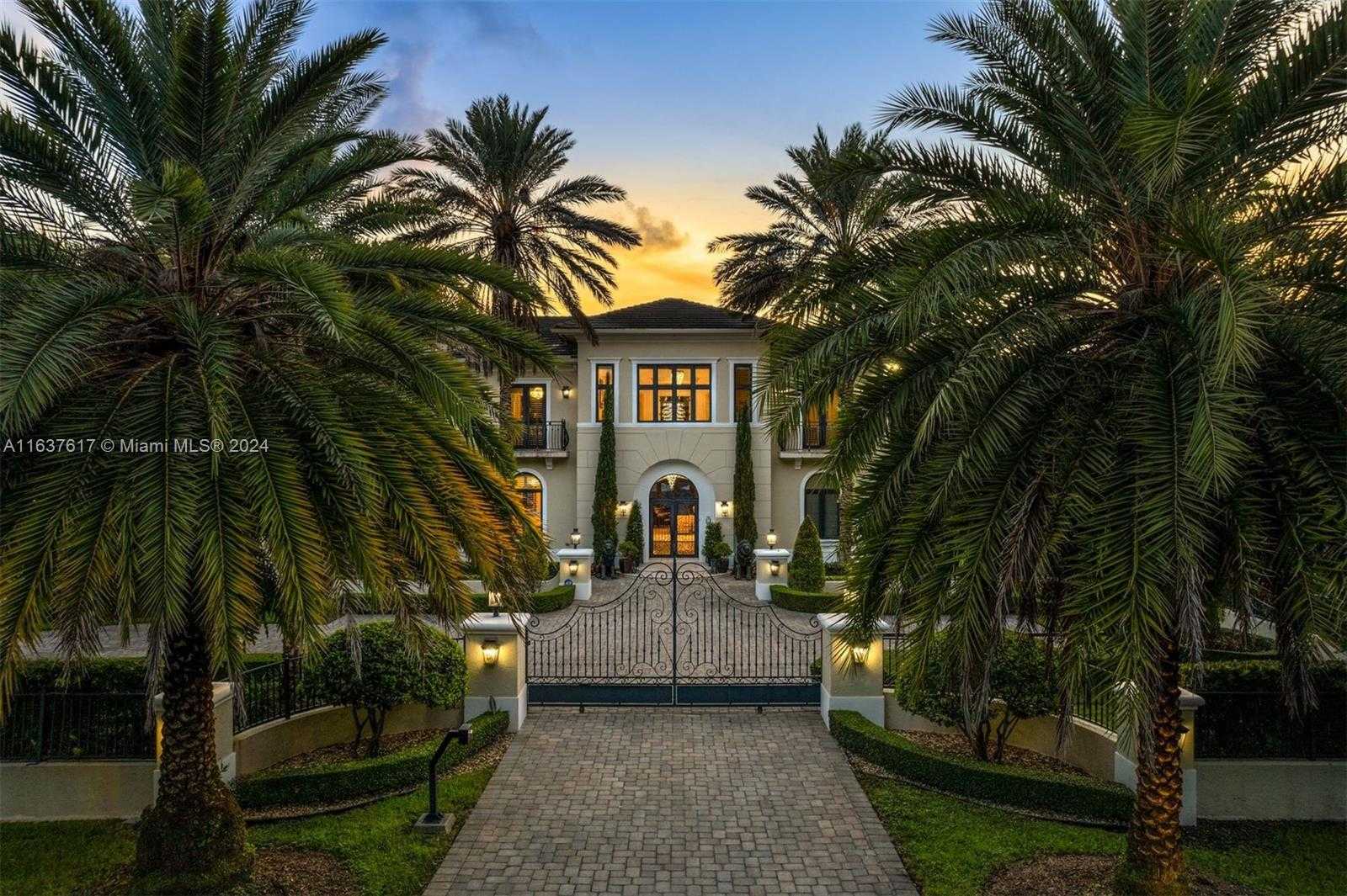 Small Image of 12110 SOUTH WEST 60TH CT, Pinecrest Number 54