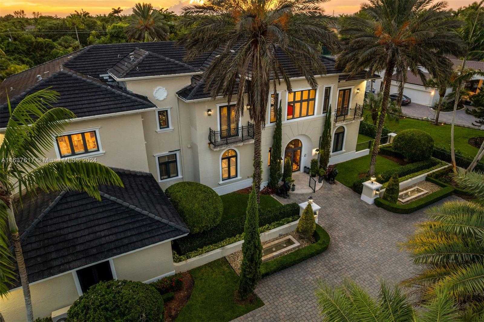 Small Image of 12110 SOUTH WEST 60TH CT, Pinecrest Number 56