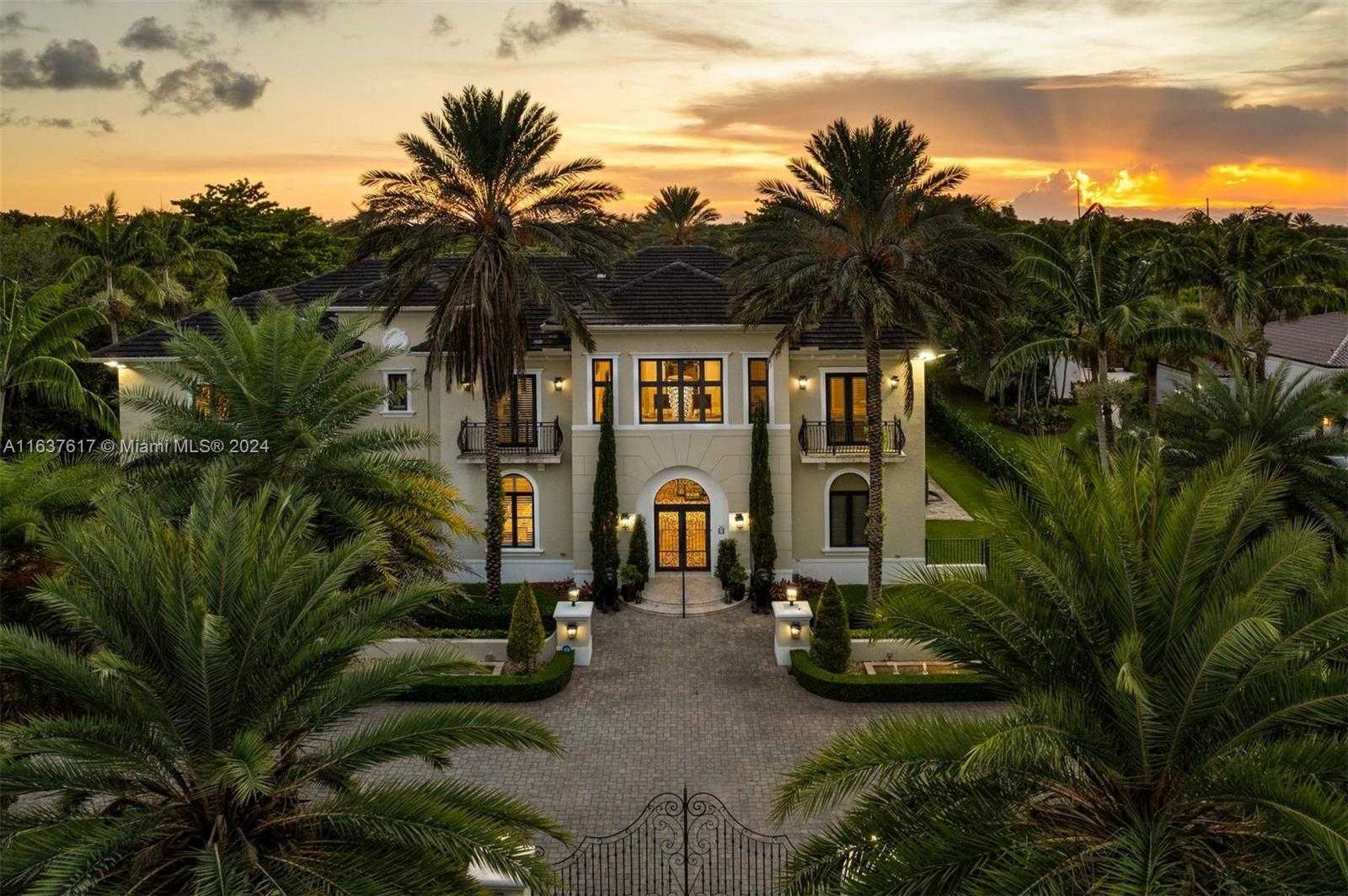 Small Image of 12110 SOUTH WEST 60TH CT, Pinecrest Number 59