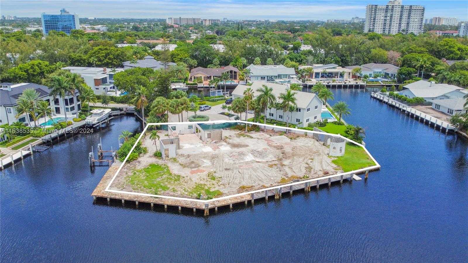 Small Image of 30 COMPASS PT, Fort Lauderdale Number 26