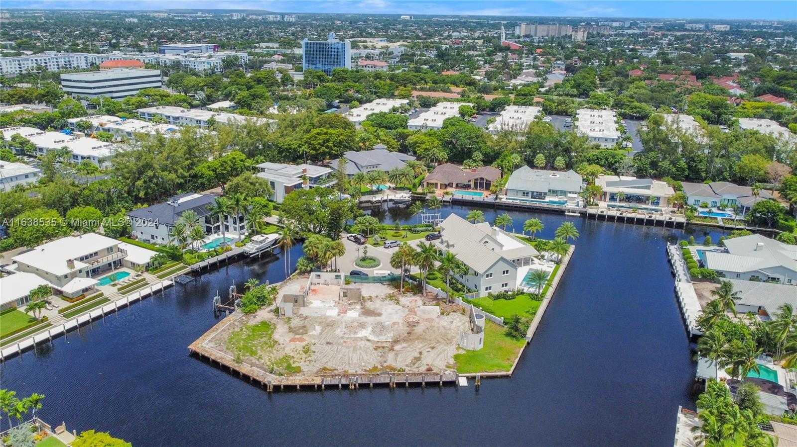 Small Image of 30 COMPASS PT, Fort Lauderdale Number 35