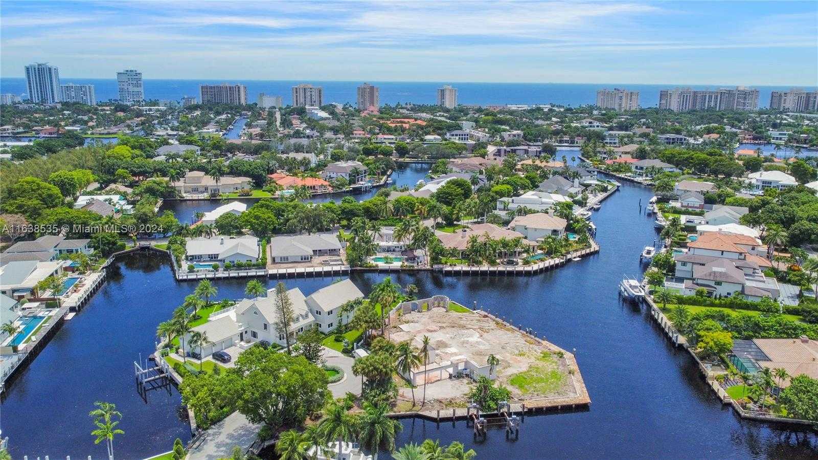 Small Image of 30 COMPASS PT, Fort Lauderdale Number 36