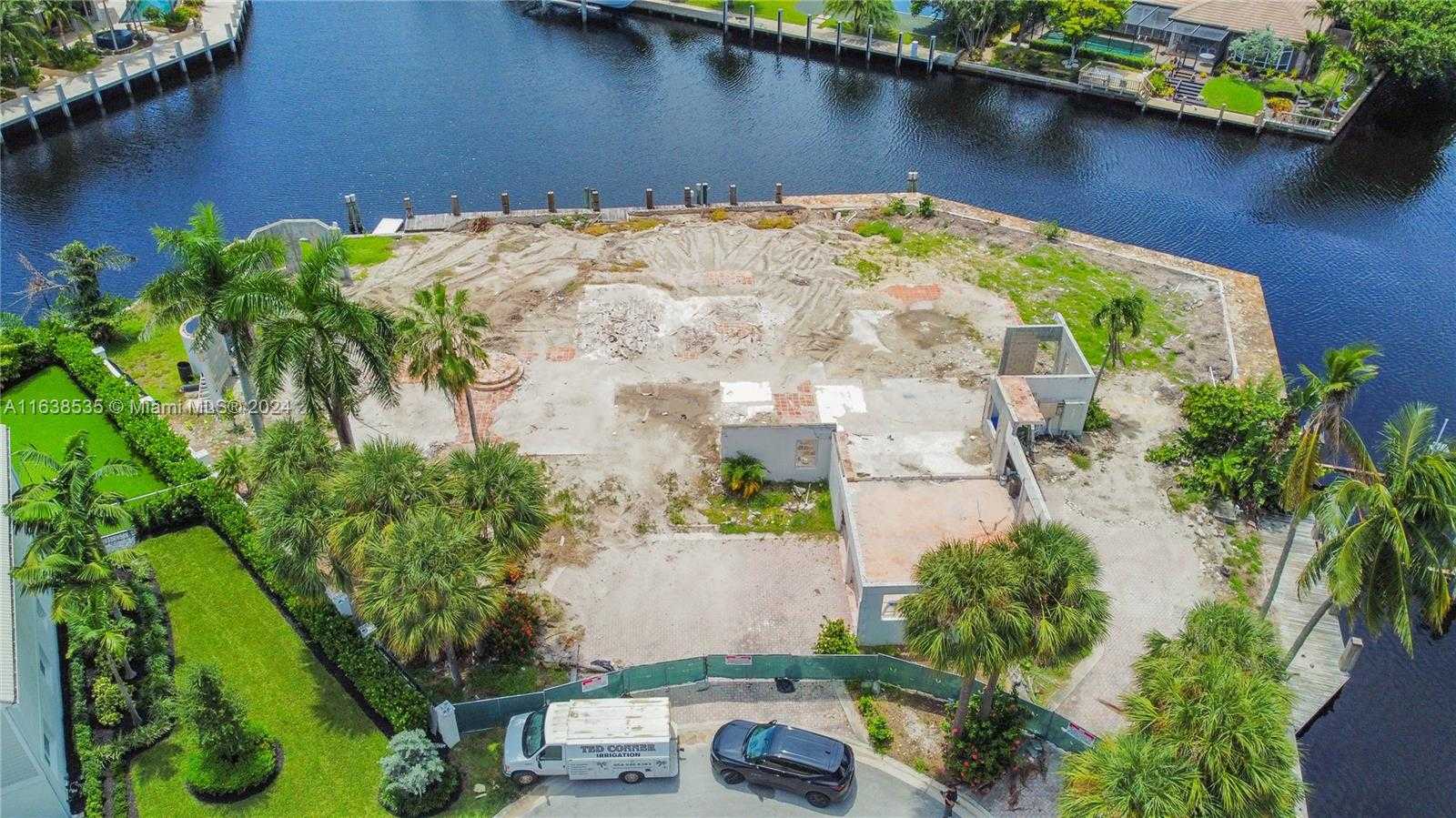 Small Image of 30 COMPASS PT, Fort Lauderdale Number 38
