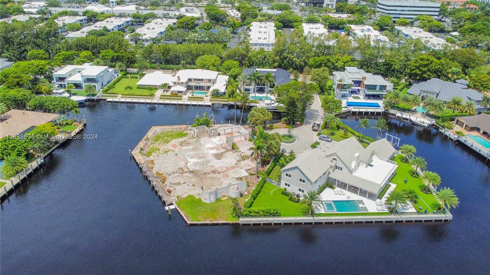 Small Image of 30 COMPASS PT, Fort Lauderdale Number 43