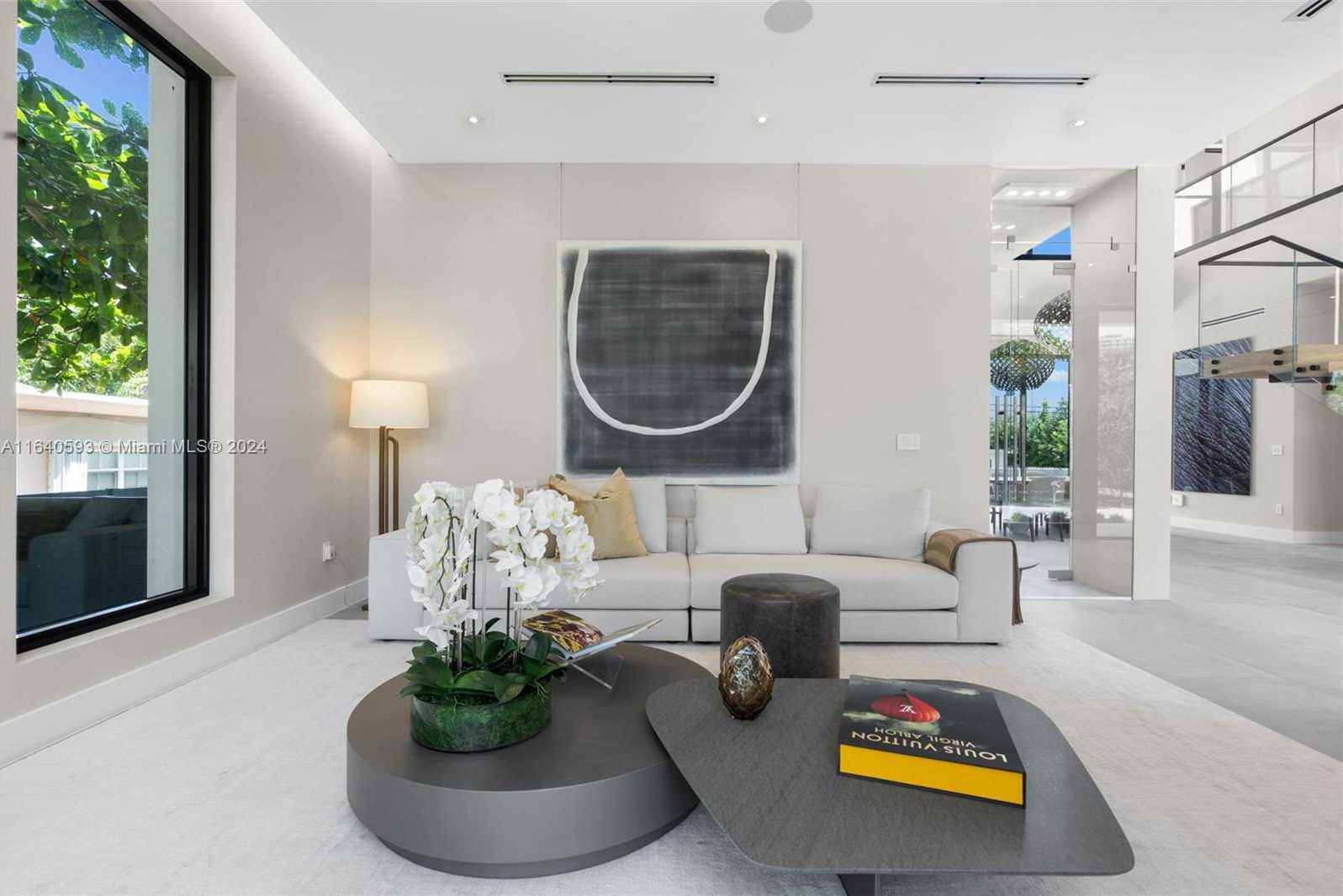 Small Image of 250 190th St, Sunny Isles Beach, FL 33160, USA Number 10