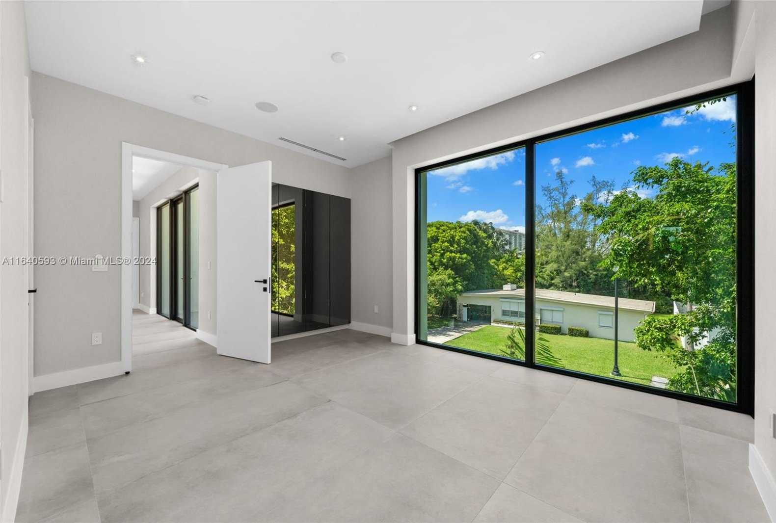 Small Image of 250 190th St, Sunny Isles Beach, FL 33160, USA Number 23
